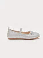 ⁦حذاء فلات فضي⁩ - الصورة ⁦3⁩