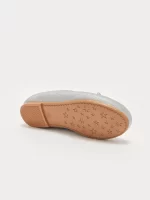 ⁦حذاء فلات فضي⁩ - الصورة ⁦4⁩