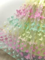 ⁦فستان زينة فراشة ملون محفور⁩ - الصورة ⁦5⁩