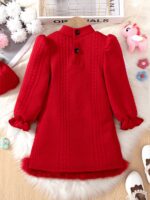 ⁦فستان شتائي احمر مع حقيبة⁩ - الصورة ⁦2⁩