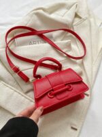 ⁦حقيبة كتف أحمر⁩ - الصورة ⁦3⁩