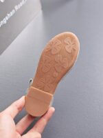 ⁦حذاء كعب فضي⁩ - الصورة ⁦2⁩