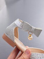 ⁦حذاء كعب فضي⁩ - الصورة ⁦4⁩