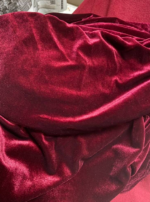 ⁦فستان مخمل بتصميم انيق⁩ - الصورة ⁦6⁩