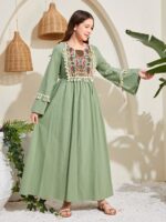 ⁦دراعة طويلة بلون اخضر⁩ - الصورة ⁦3⁩